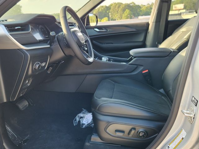 2025 Jeep Grand Cherokee Altitude X photo 5