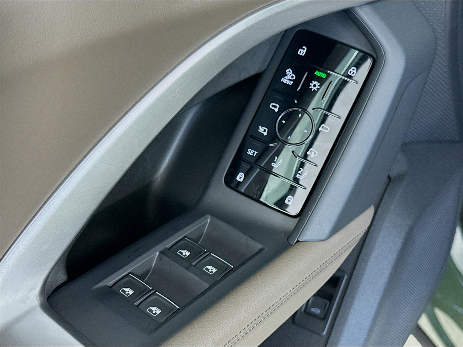 2025 Audi Q5 2.0T Premium Plus photo 14
