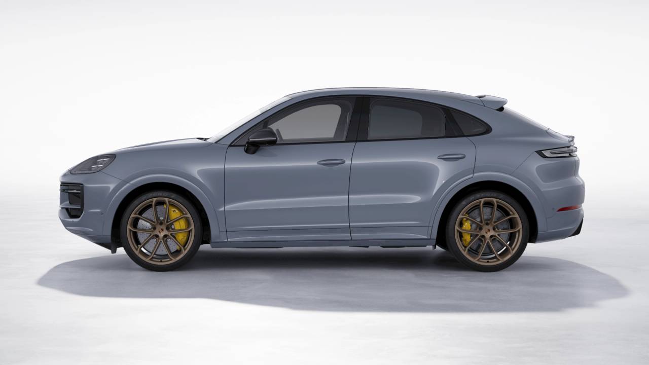 2026 Porsche Cayenne GTS Coupe photo 2