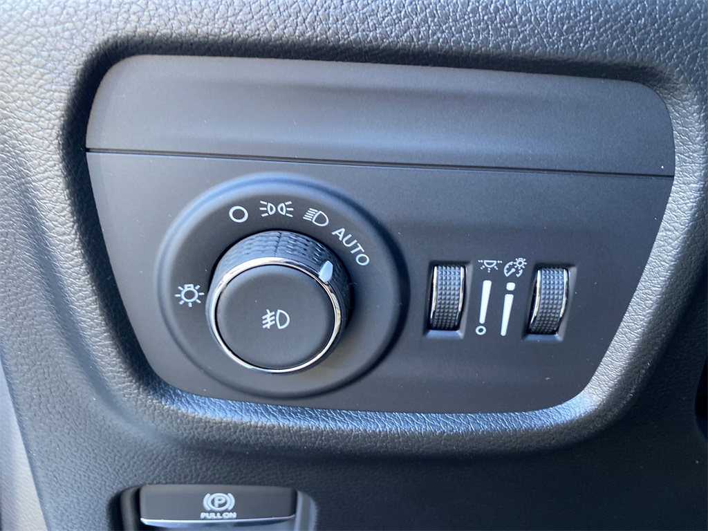 2025 Jeep Grand Cherokee Limited photo 23