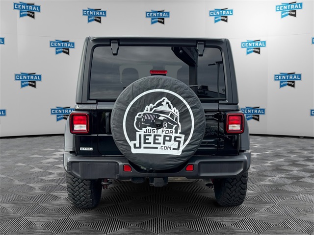 2025 Jeep Wrangler Willys photo 4