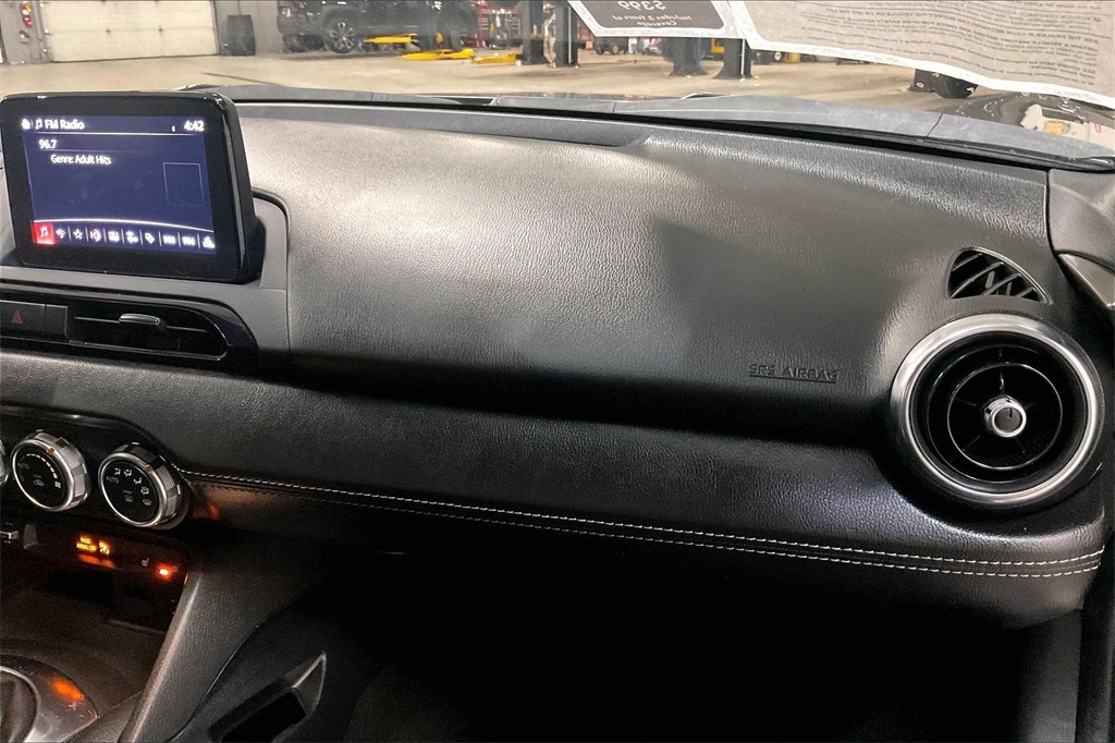 2020 MAZDA MX-5 - Image 13