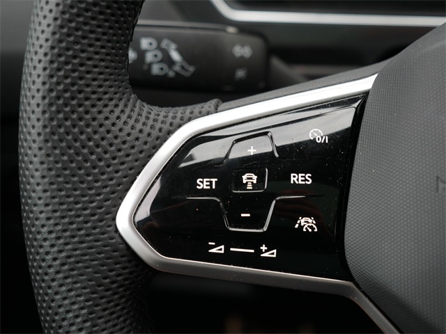 2022 Volkswagen Tiguan SEL Premium R-Line photo 24