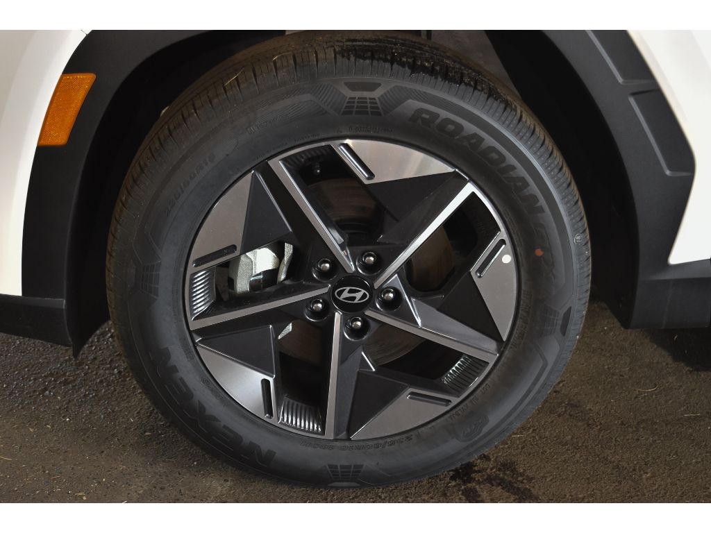 2025 Hyundai Tucson SEL photo 3