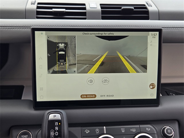2025 Land Rover Defender 110 X-Dynamic SE photo 12