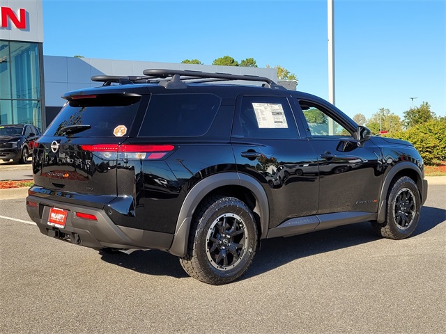 2025 Nissan Pathfinder Rock Creek photo 3