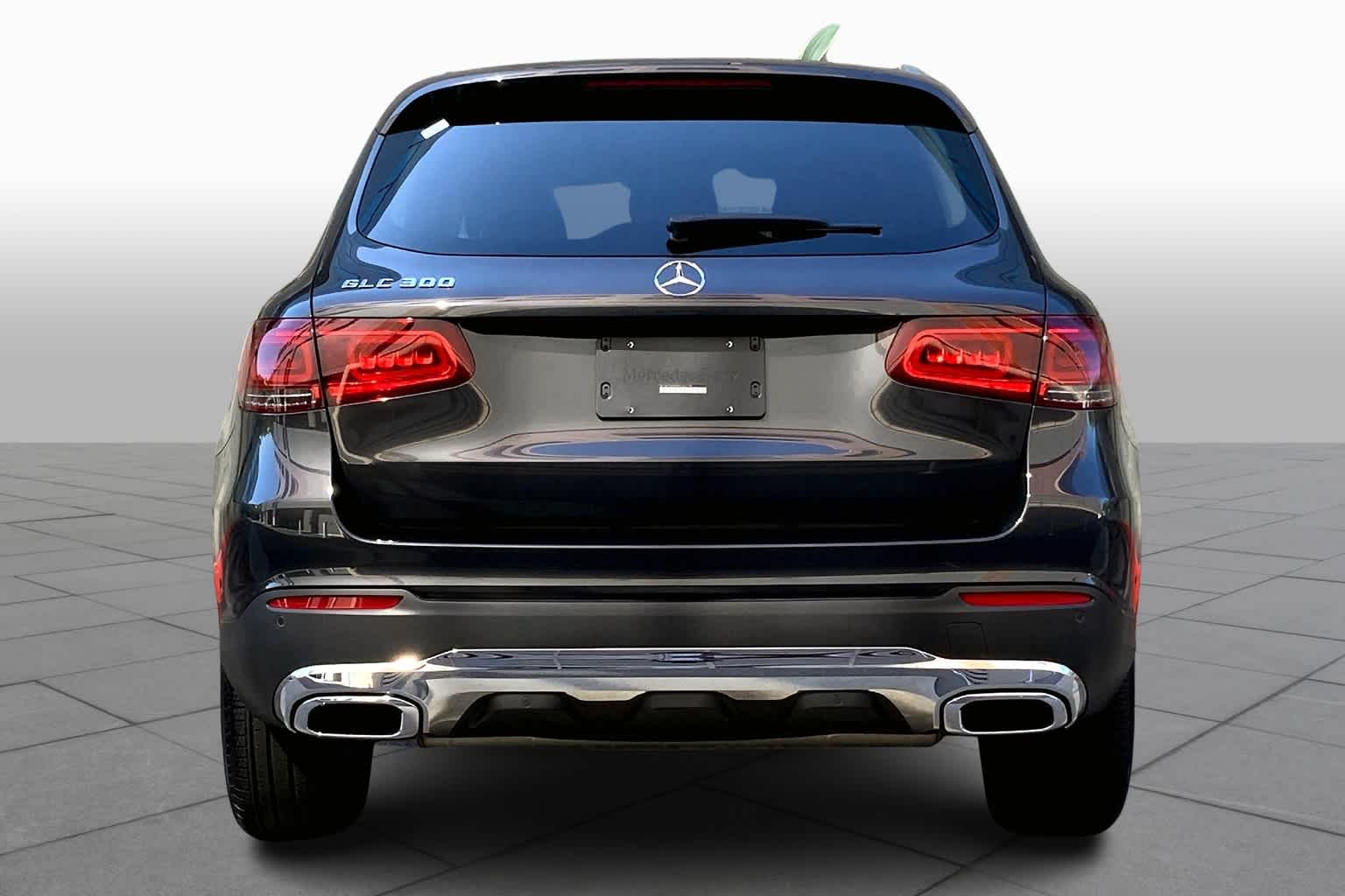 2022 Mercedes Benz GLC 300 photo 4