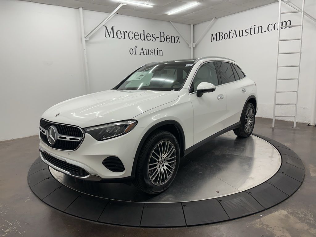 2026 Mercedes Benz GLC 300 4MATIC photo 3