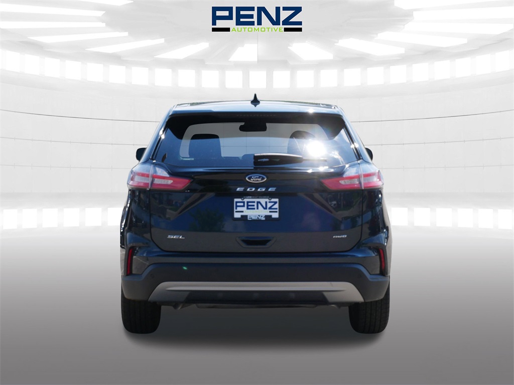 2023 Ford Edge SEL photo 6