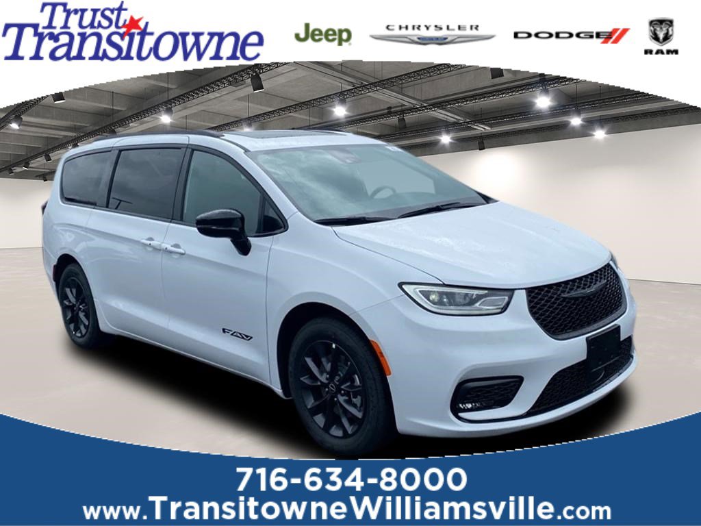 2025 Chrysler Pacifica Select's photo