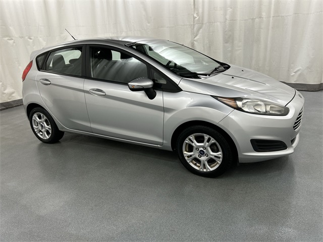 2016 Ford Fiesta SE's photo