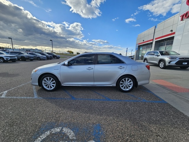 2012 Toyota Camry Hybrid XLE photo 9