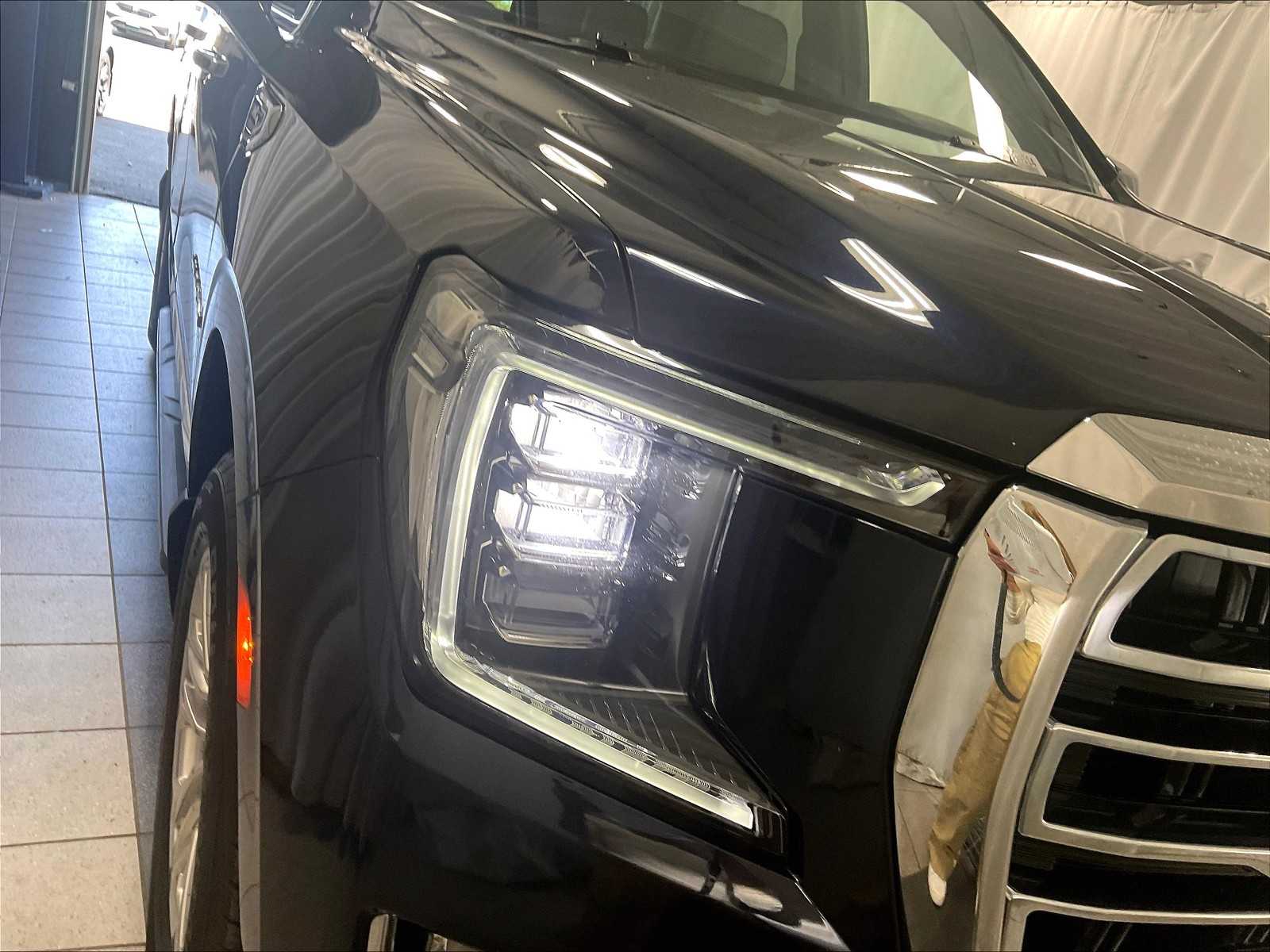 2023 Gmc Yukon SLT photo 32