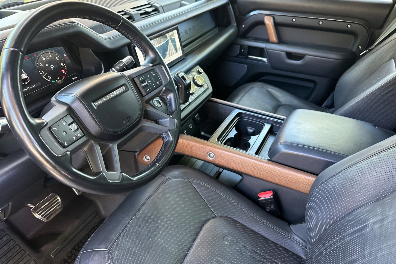 2022 Land Rover Defender 110 X photo 2