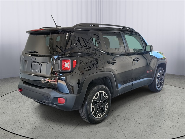 2017 Jeep Renegade Trailhawk photo 5
