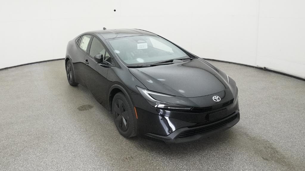 2026 Toyota Prius LE photo 32