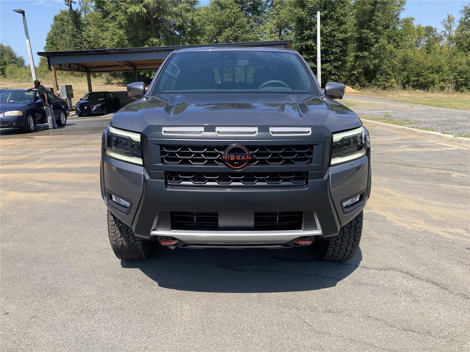 2026 Nissan Frontier Crew Cab PRO-4X photo 3