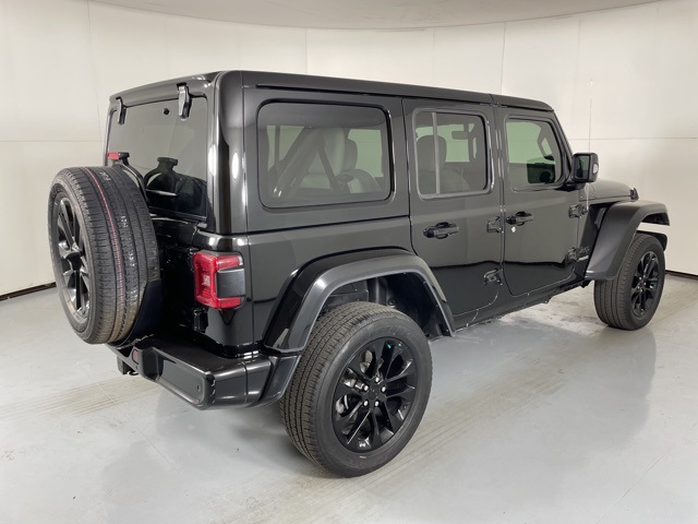 2022 Jeep Wrangler Unlimited Sahara High Altitude photo 7