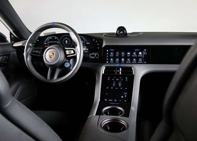 2022 Porsche Taycan Cross Turismo 4 photo 12