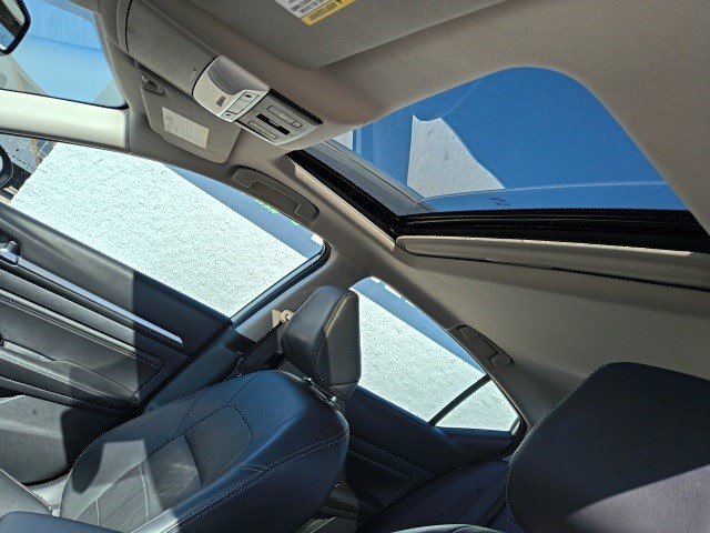 2020 Nissan Altima SL photo 16