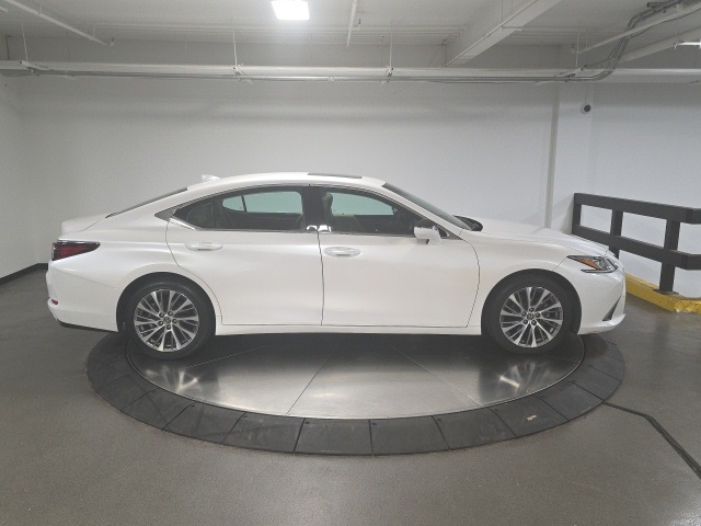 2019 Lexus ES 350 photo 6