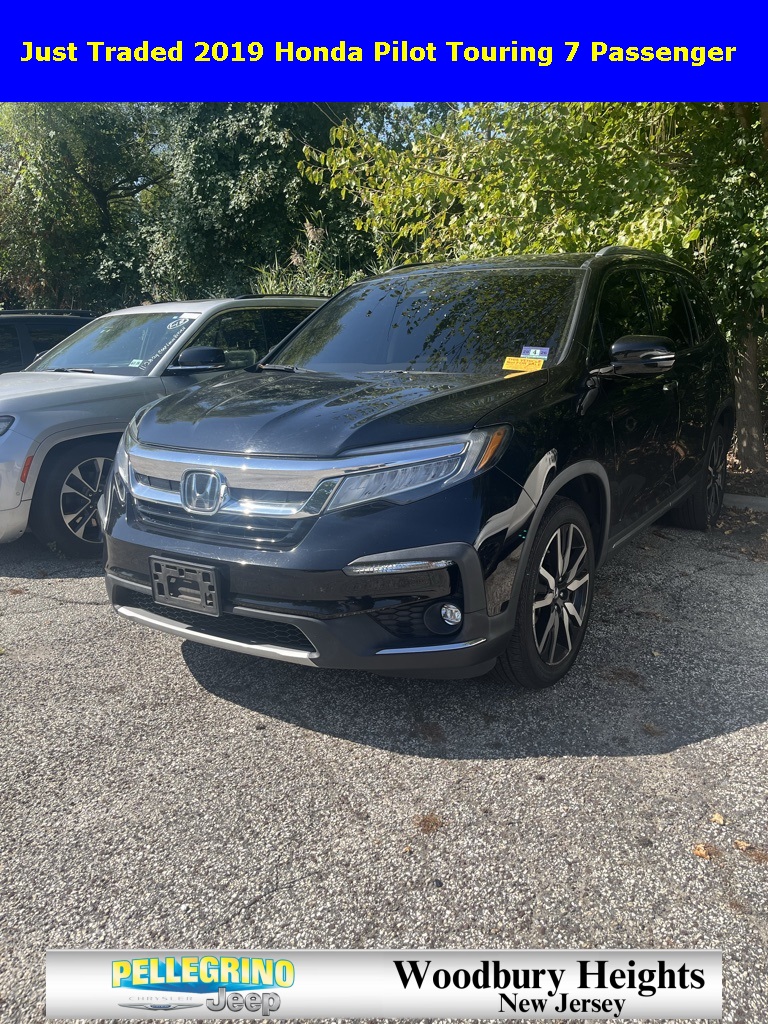 2019 Honda Pilot Touring photo 2