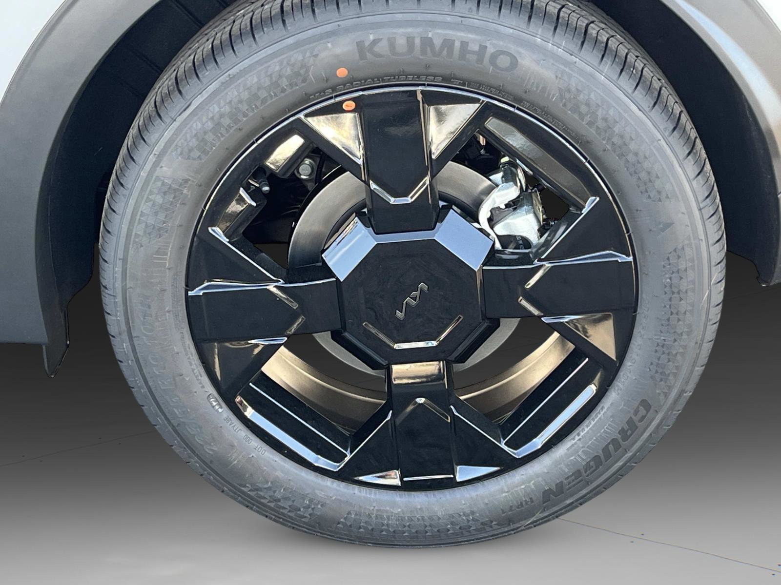 2026 Kia Sportage X-Line photo 8