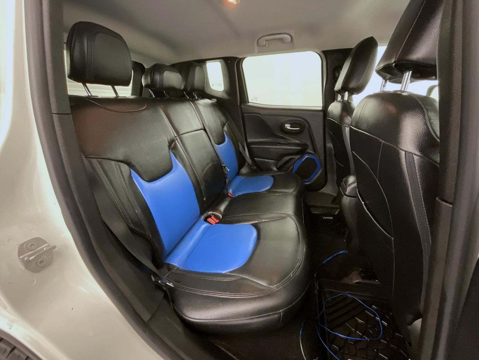 2015 Jeep Renegade Latitude photo 16
