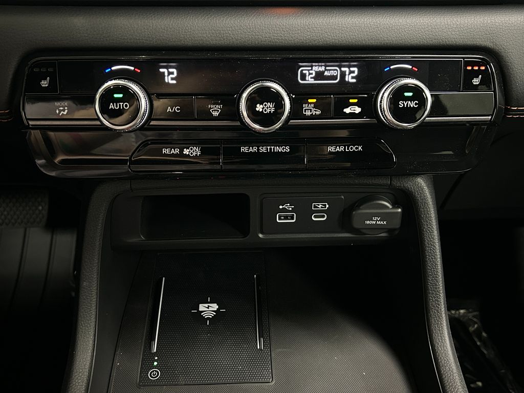 2025 Honda Pilot TrailSport photo 17