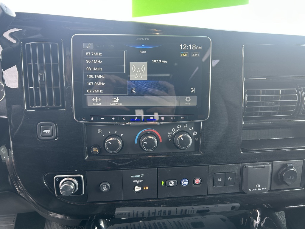 2025 Gmc Savana photo 18