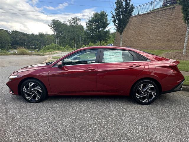 2025 Hyundai Elantra Hybrid Limited photo 2