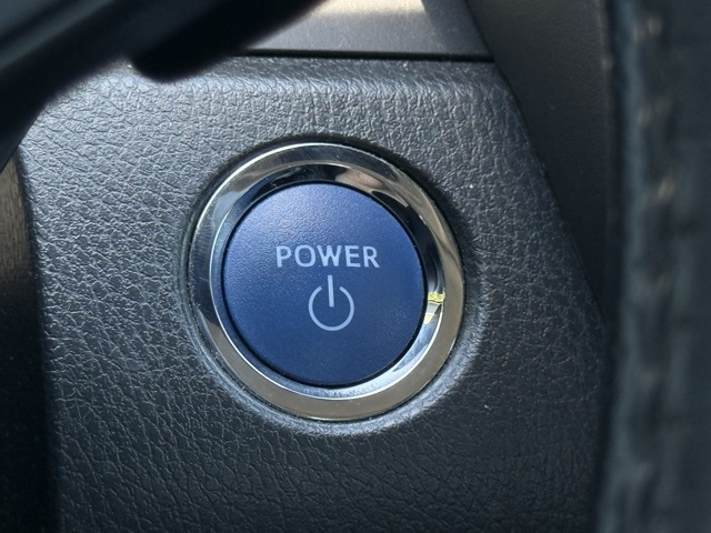 2021 Toyota Camry Hybrid SE photo 23