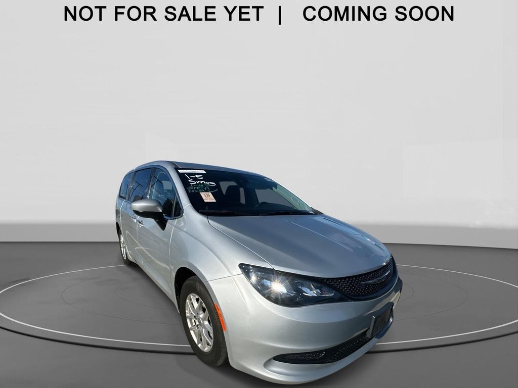 Pre-Owned 2023 Chrysler Voyager LX's photo