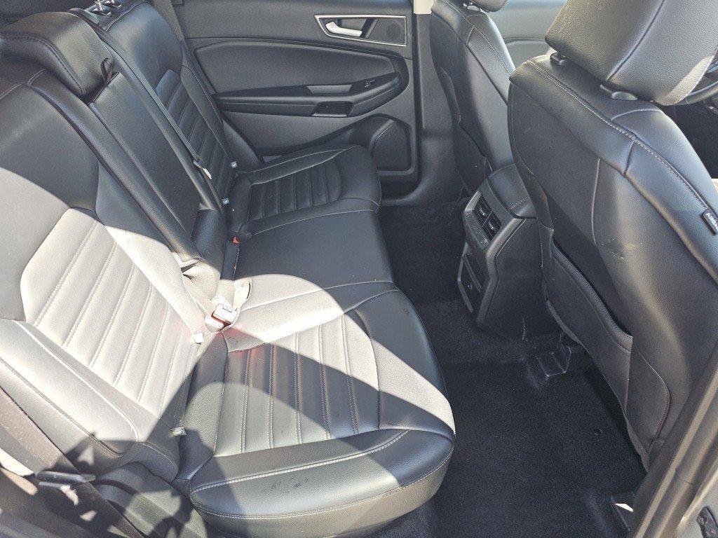 2024 Ford Edge SEL photo 5