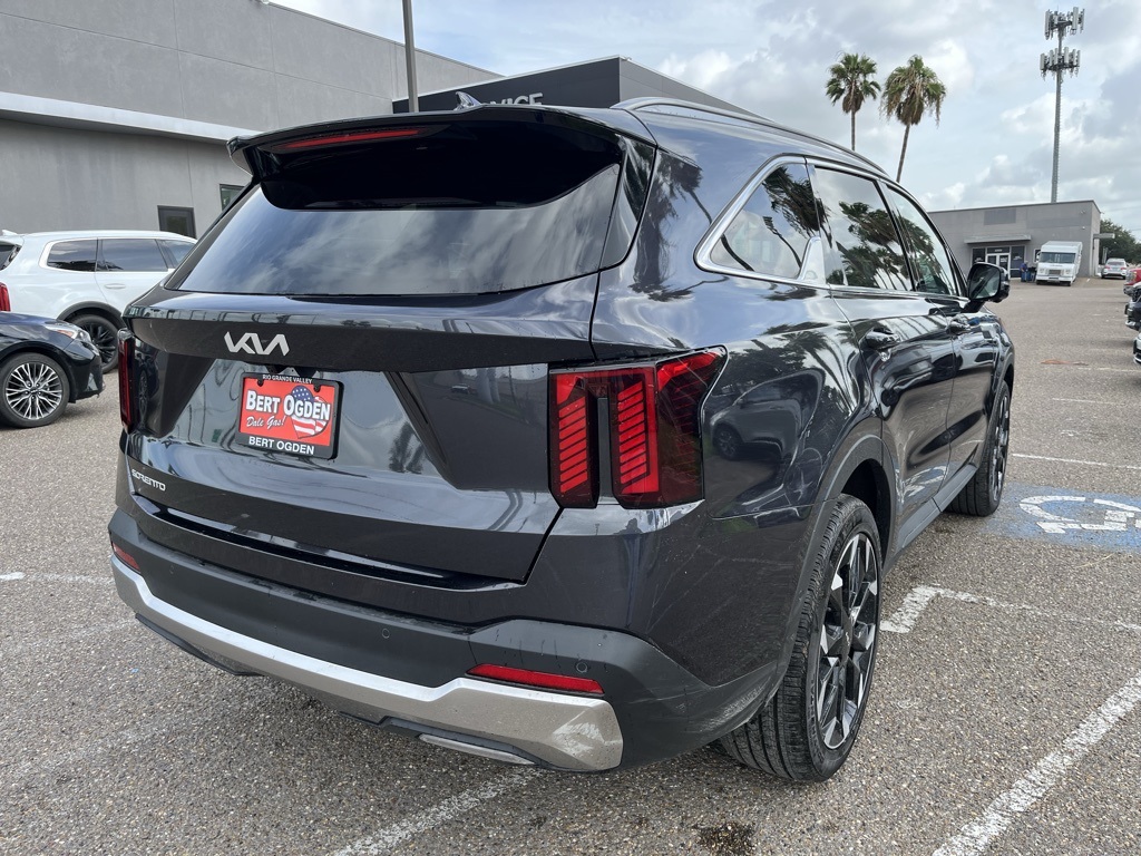 2025 Kia Sorento SX photo 2