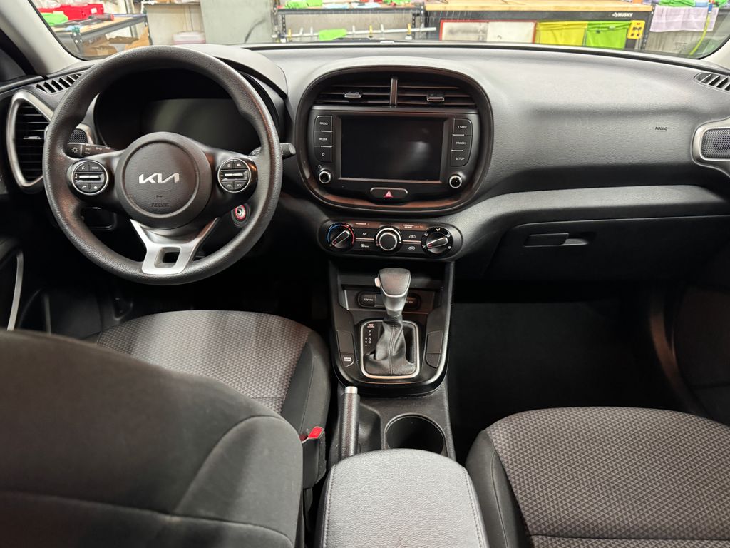 2023 Kia Soul LX photo 15