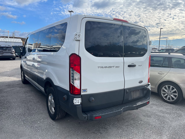 2017 Ford Transit XLT photo 3