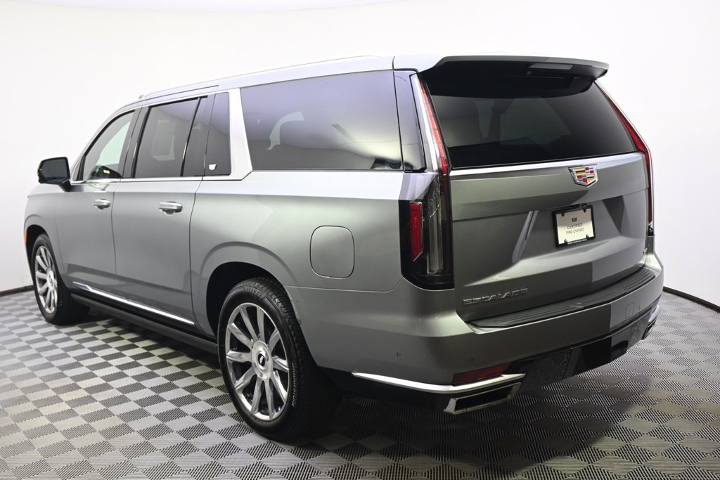 2024 Cadillac Escalade ESV Premium Luxury Platinum photo 3