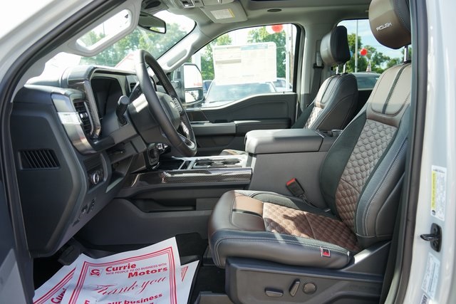 2025 FORD F-350 - Image 33