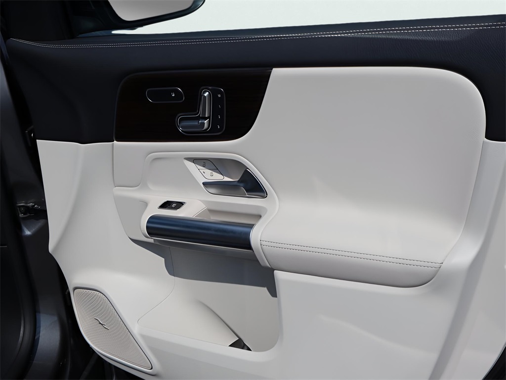 2026 Mercedes Benz GLA 250 4MATIC photo 9