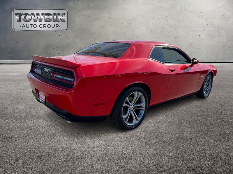 2022 Dodge Challenger R/T photo 4