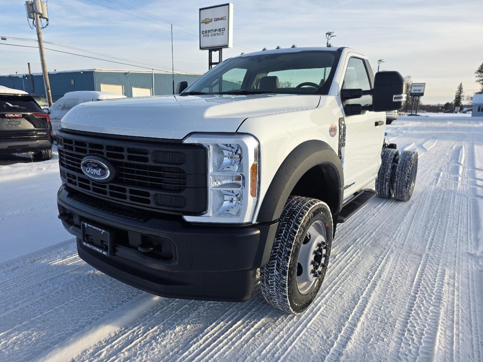 2026 Ford F-550 Super Duty Chassis Cab XL's photo