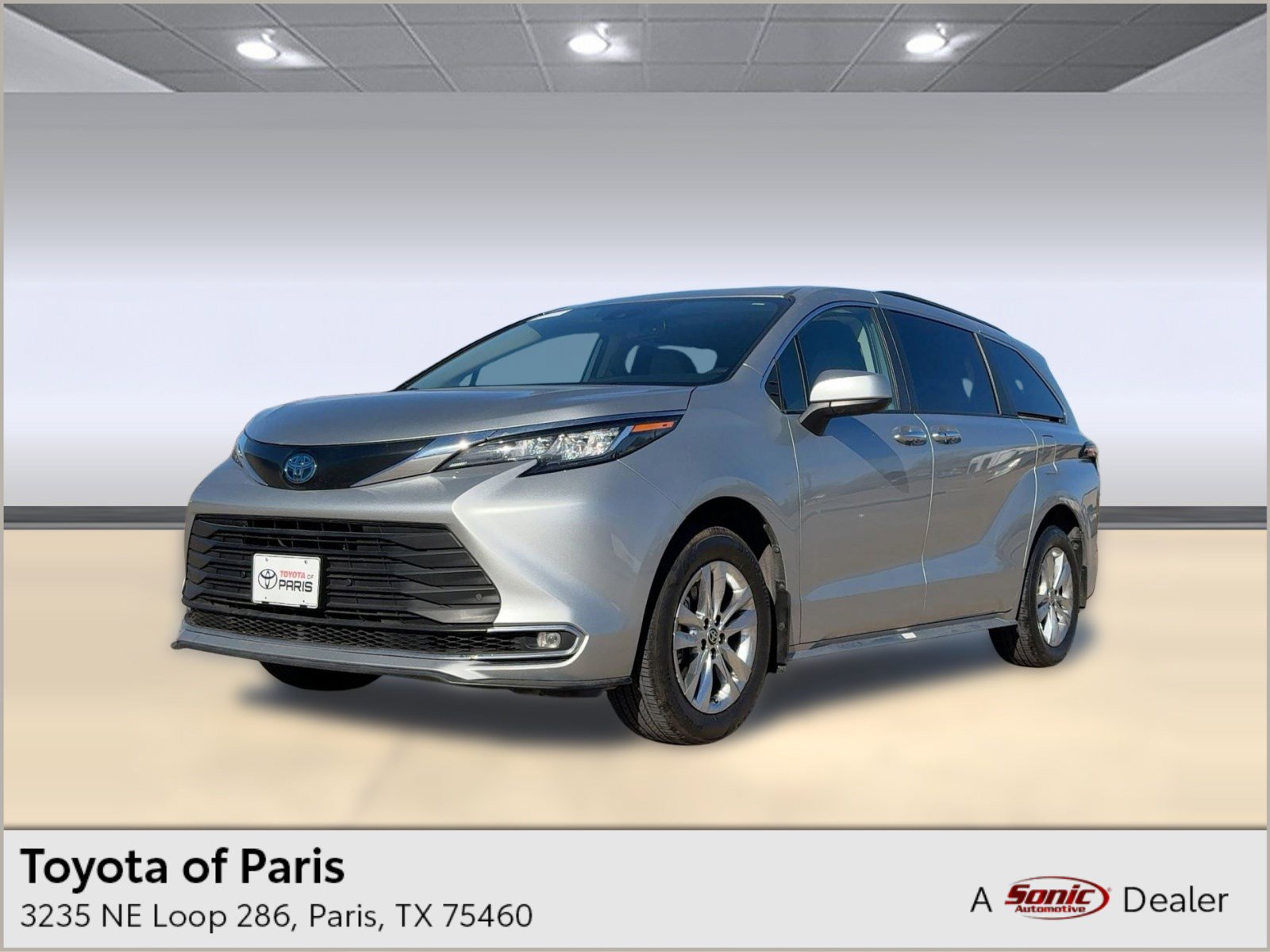 2024 Toyota Sienna LE's photo