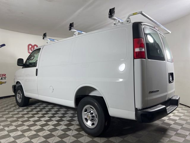 2025 Chevrolet Express Cargo 2500 photo 4