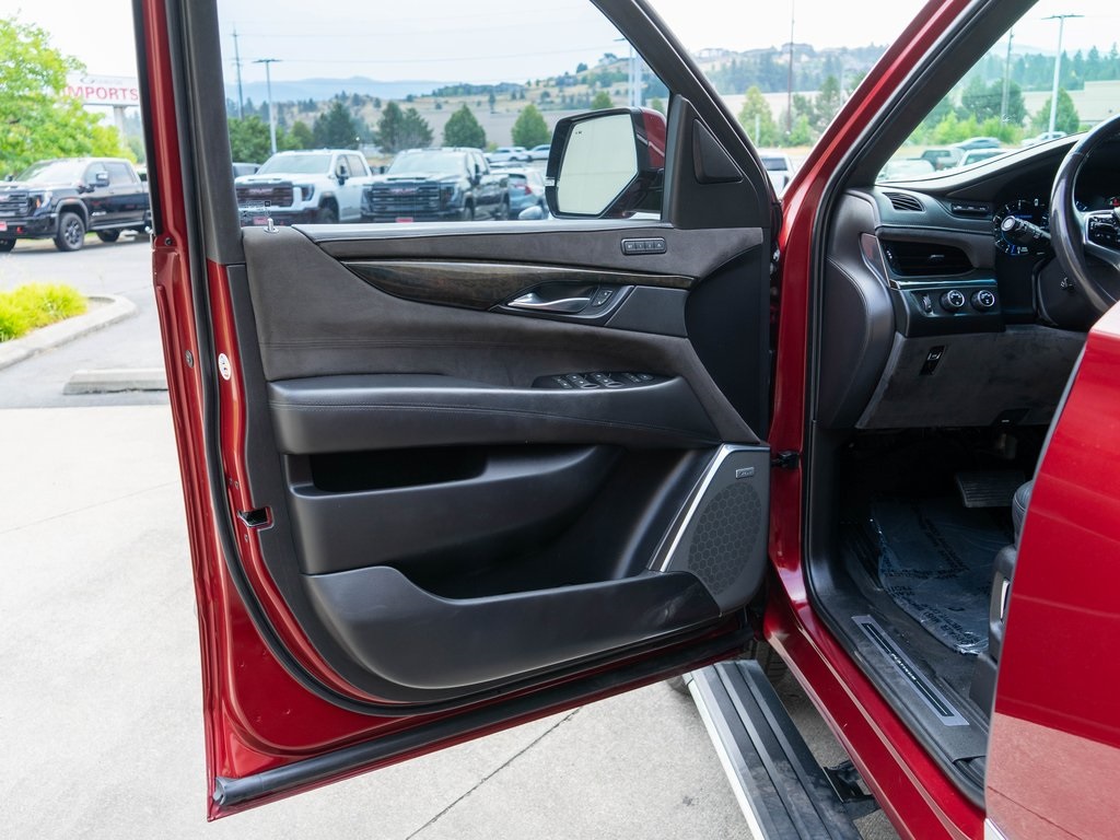 2018 Cadillac Escalade ESV Platinum photo 17