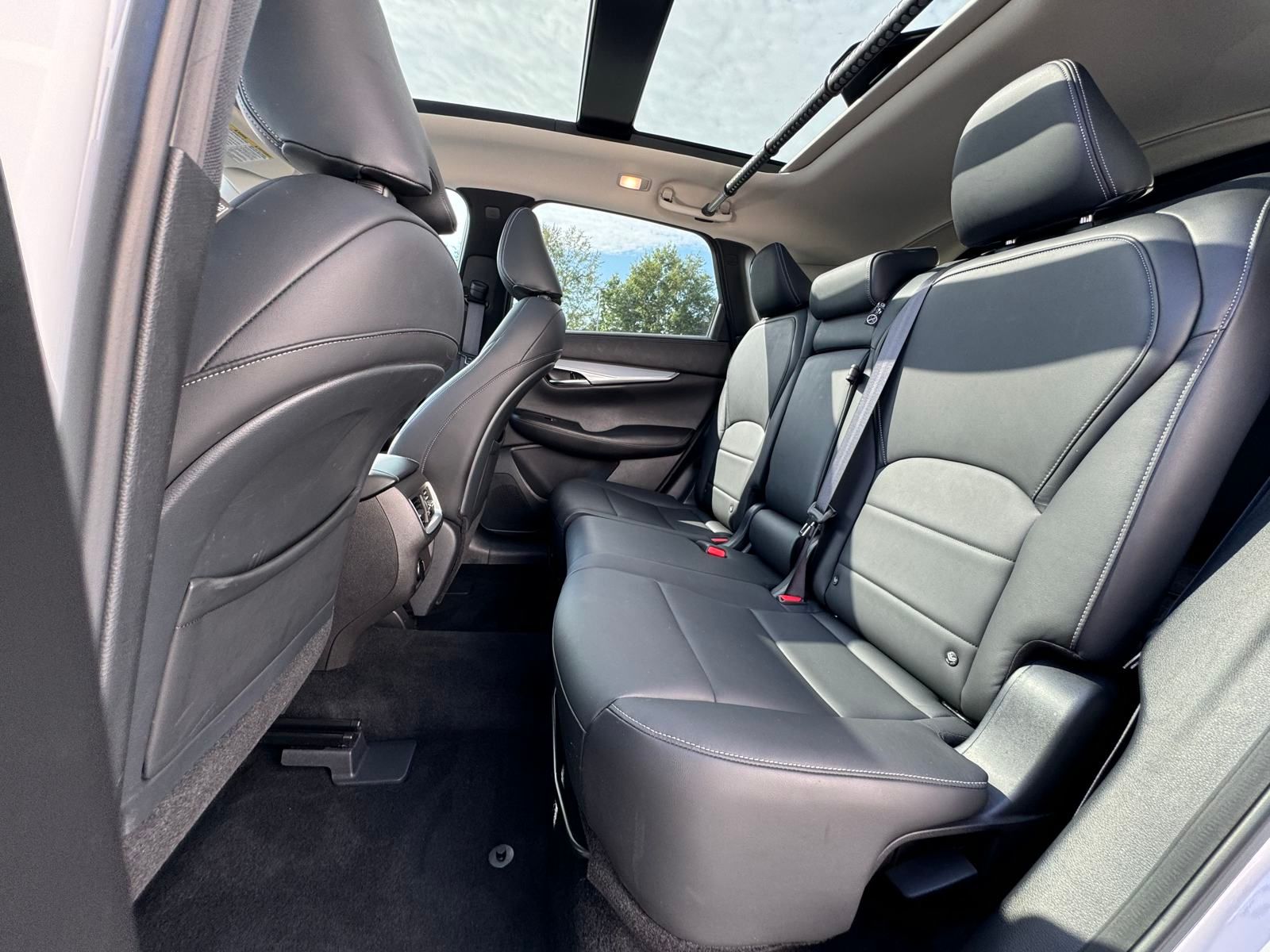 2019 Infiniti QX50 Luxe photo 14