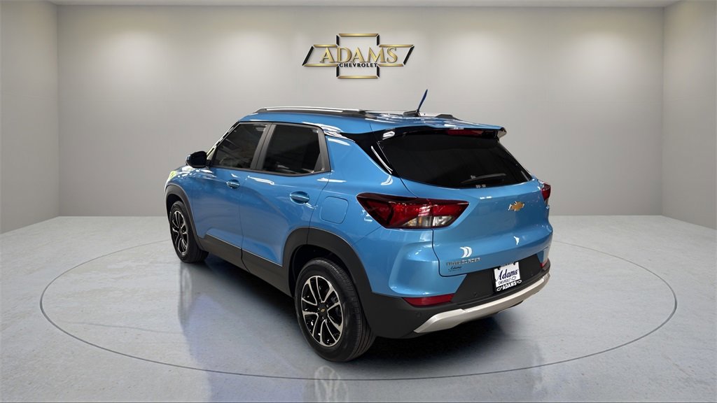 2026 Chevrolet Trailblazer LT photo 3