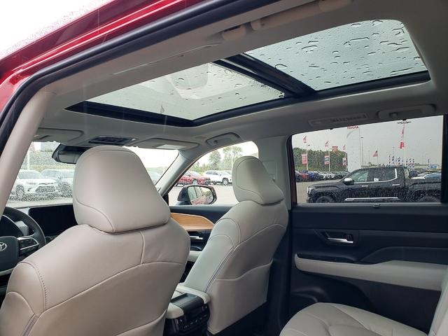 2026 Toyota Grand Highlander Limited photo 17