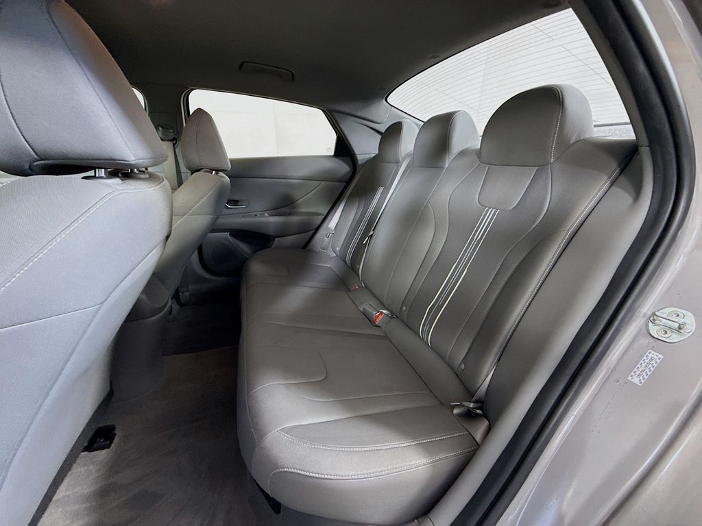 2022 Hyundai Elantra Blue photo 23