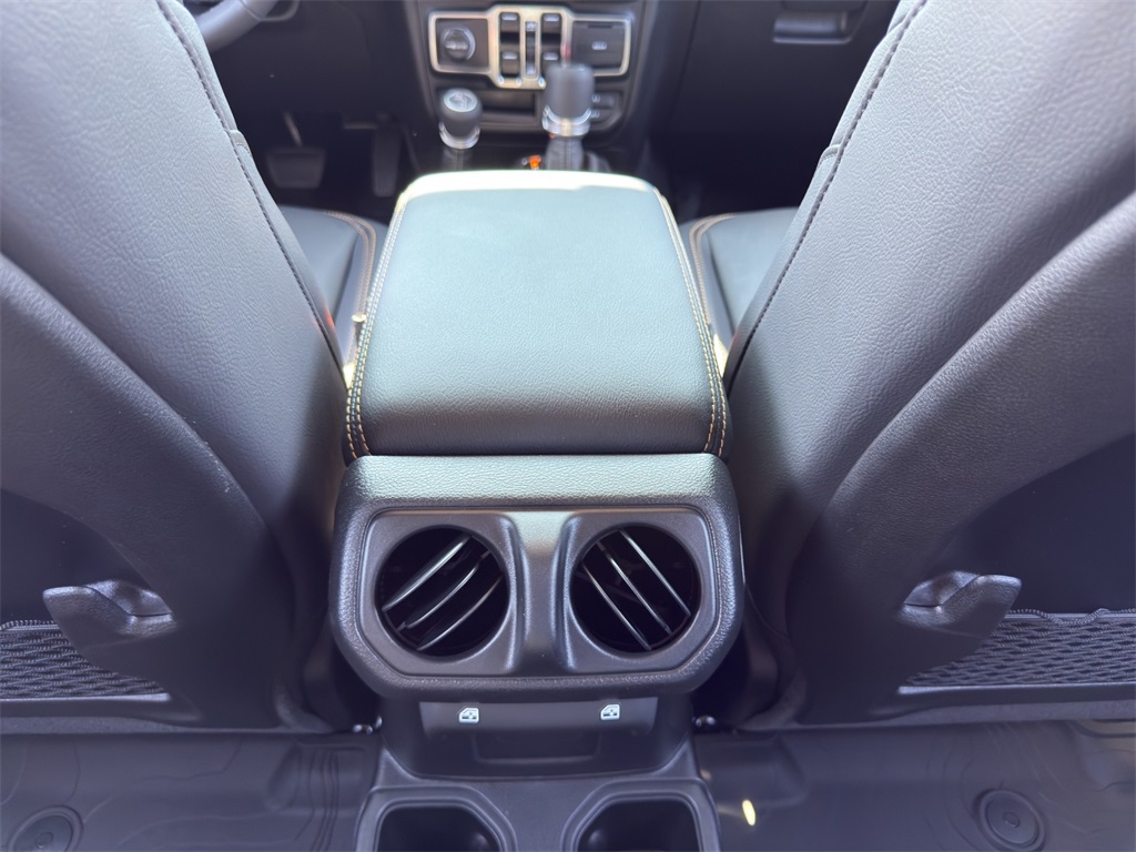 2025 Jeep Gladiator Rubicon photo 14